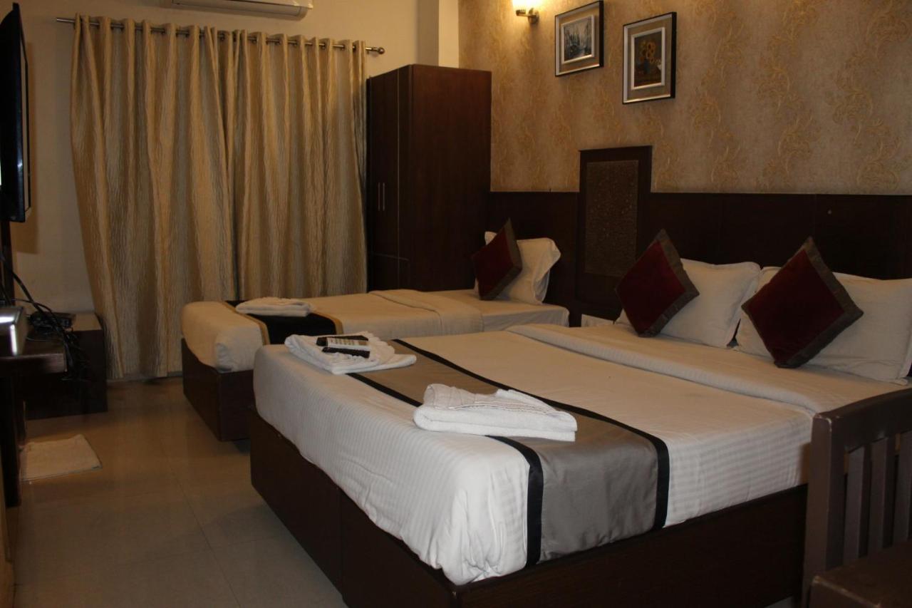 Sky Gate Hotel Near Apollo Main, Women'S & Children'S Us Consulate Sankara Netralaya Goethe Institute Prestigepalladium Shastri Bhavan Senmozhi Poonga Raj Ratnam Stadium Taj Coromandal India Oil Bhavan Dr Mohan'S Diabetics Vac Chennai Exterior photo