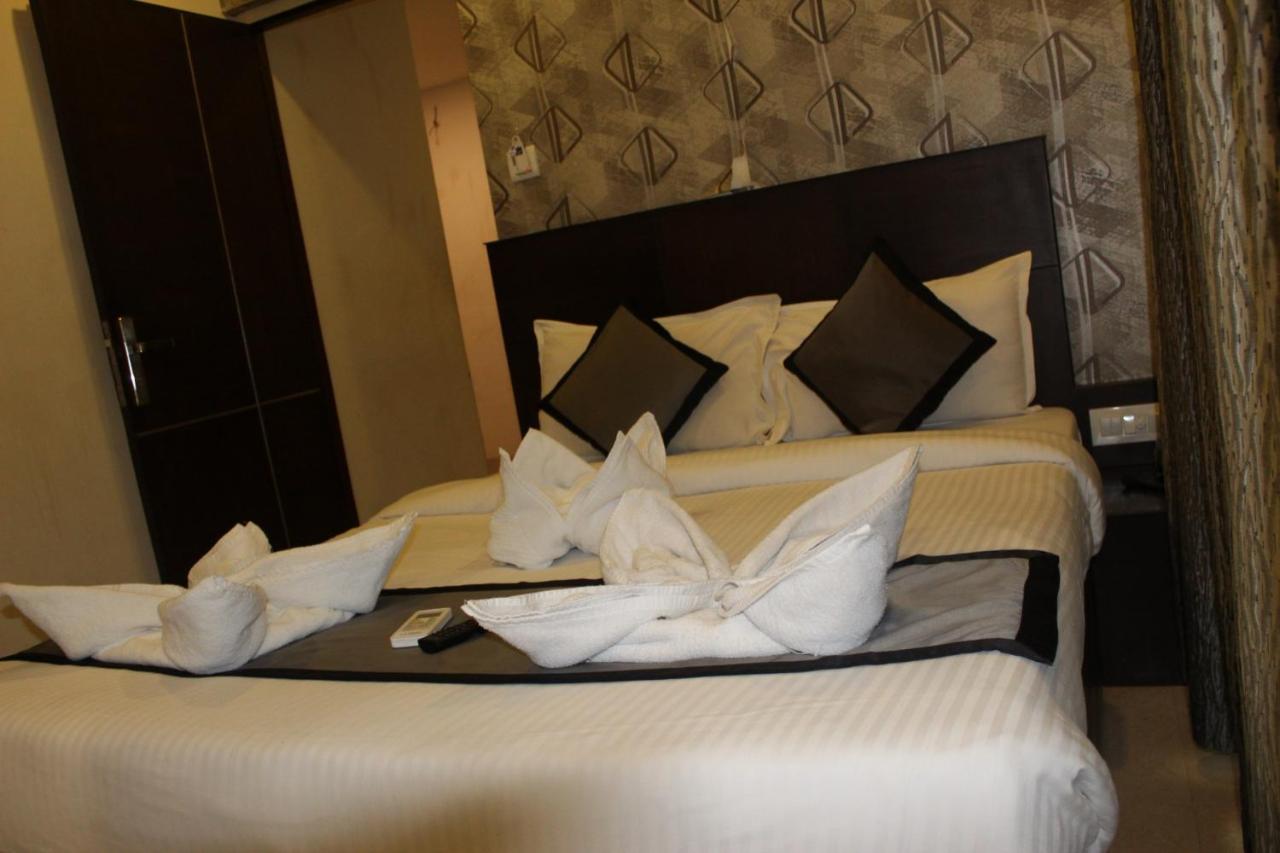 Sky Gate Hotel Near Apollo Main, Women'S & Children'S Us Consulate Sankara Netralaya Goethe Institute Prestigepalladium Shastri Bhavan Senmozhi Poonga Raj Ratnam Stadium Taj Coromandal India Oil Bhavan Dr Mohan'S Diabetics Vac Chennai Exterior photo